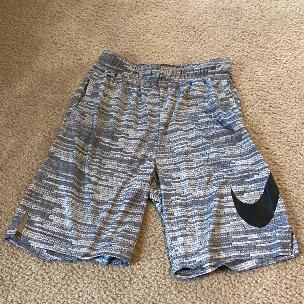 Nike Boys xl dri fit shorts